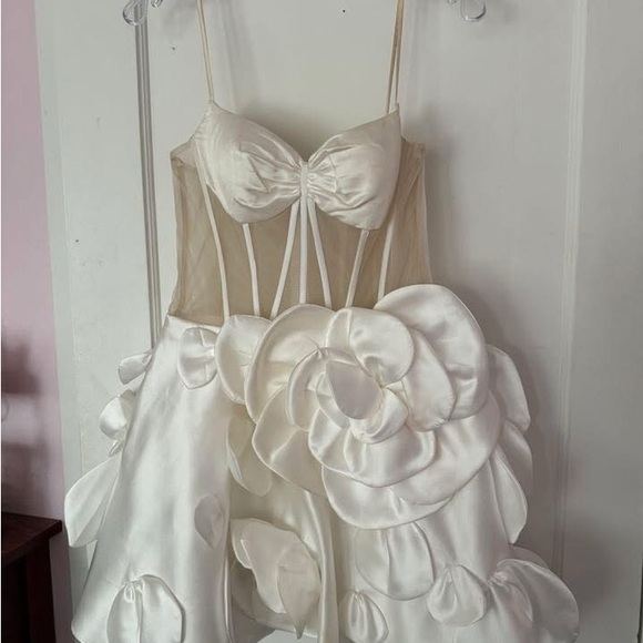 Sherri Hill 56528 White 3D Floral Dress - Picture 1 of 2